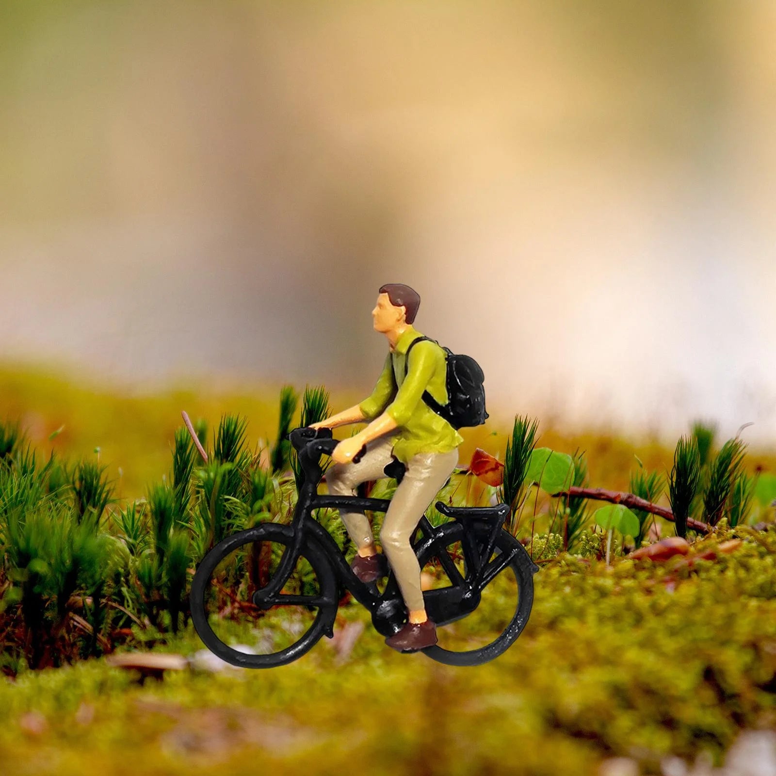 1/87 Scale Cyclist Figures Mini People Model Ornament W103