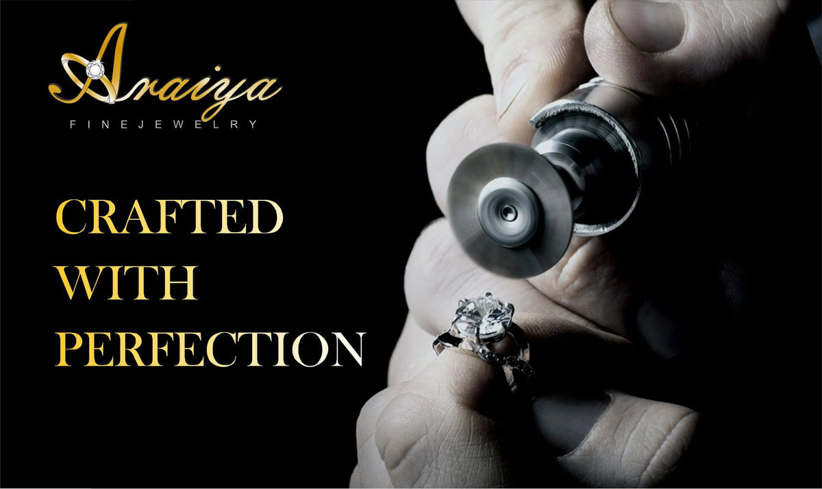 14K White Gold Diamond Stud Earrings L855