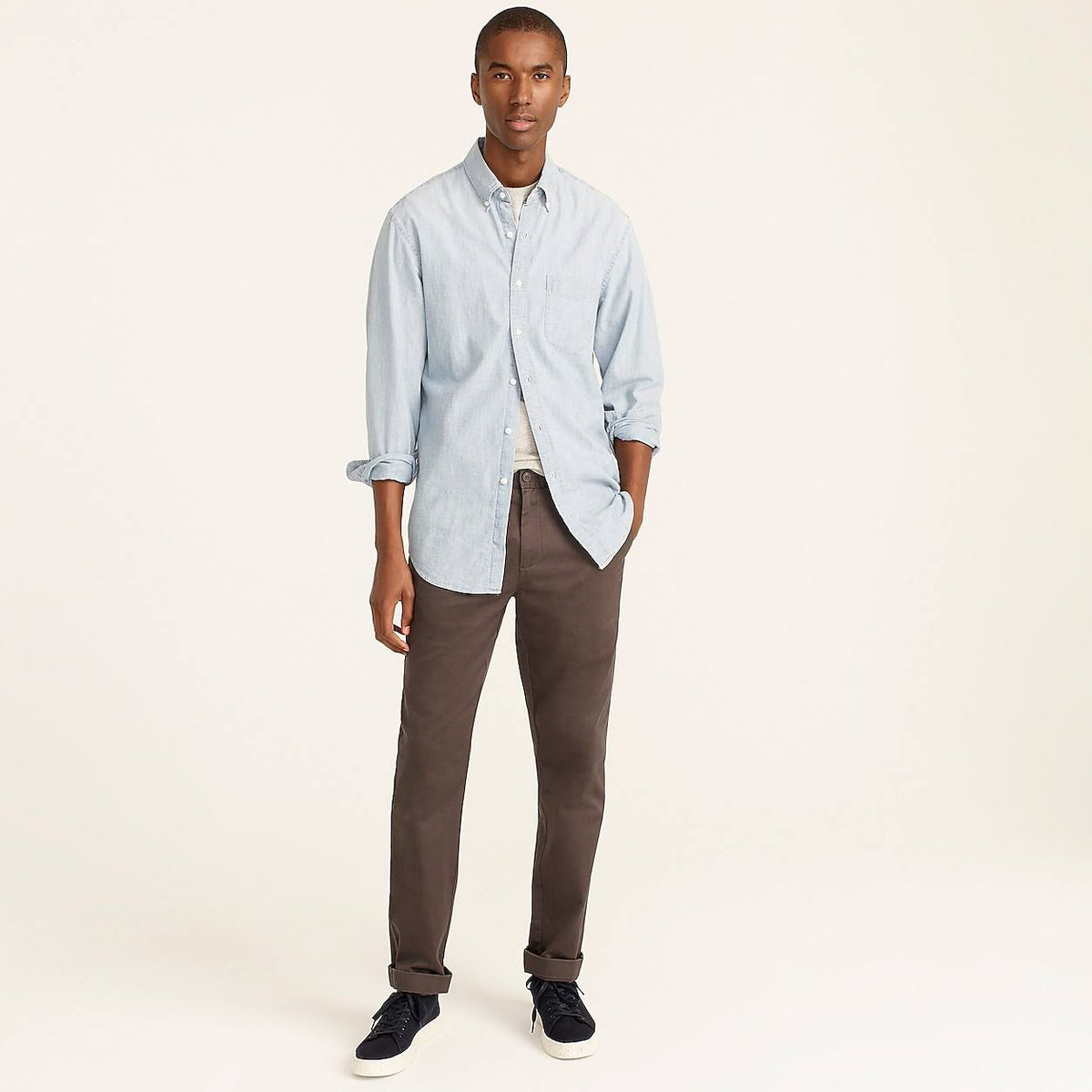 Men's Straight-Fit Stretch Chino Pant C375331