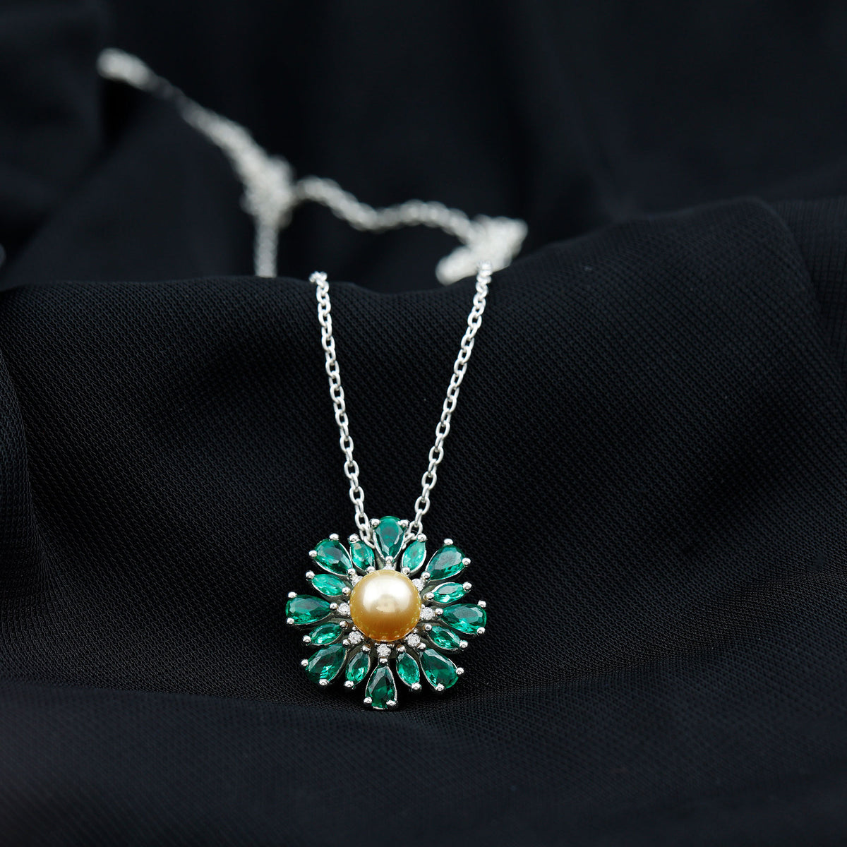18K White Gold Floral Pendant Necklace with South Sea Pearl, Emerald and Diamond X4652