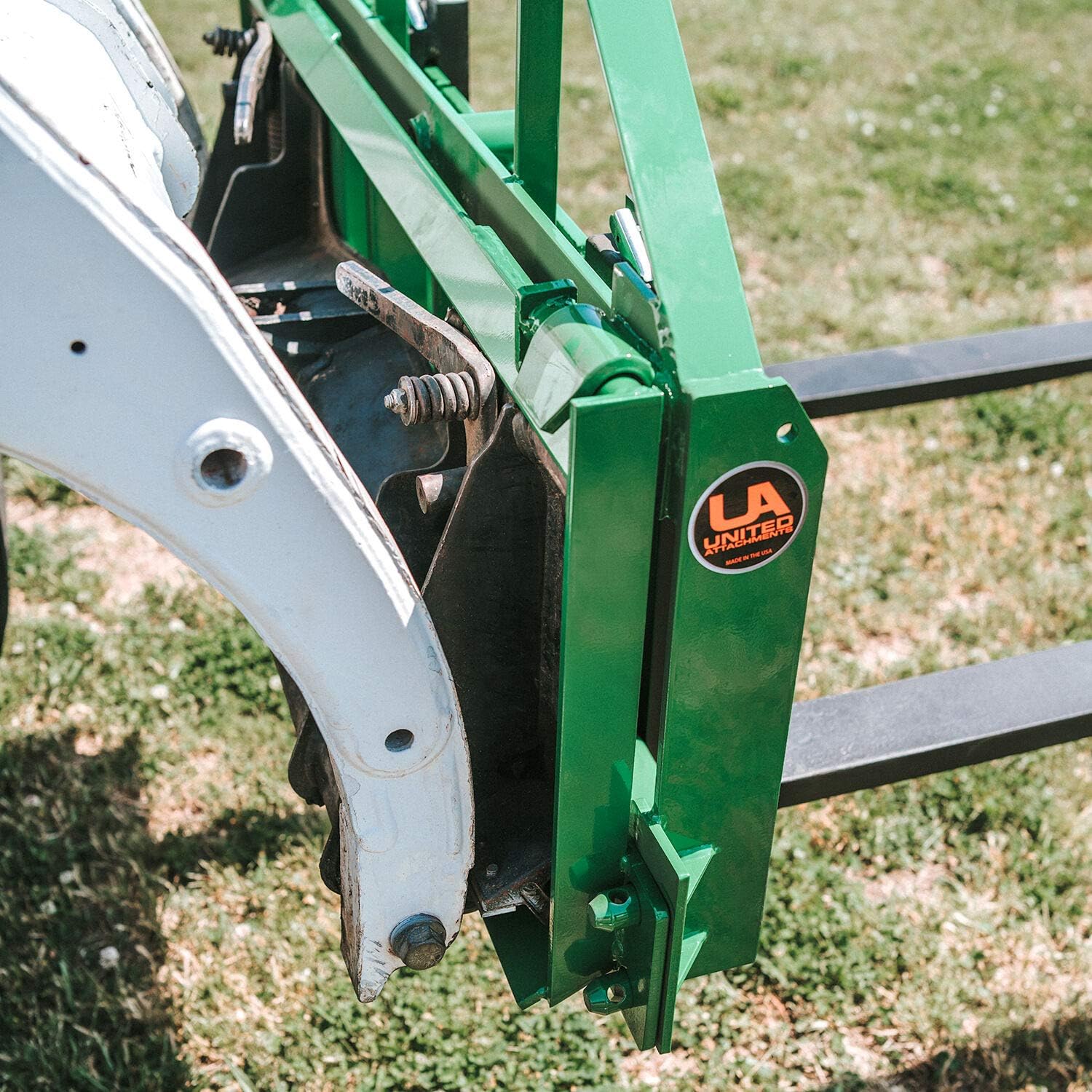 Quick Tach Adapter for Skid Steer O886972