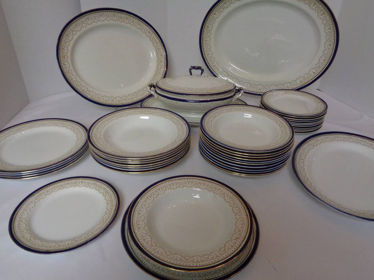42 Piece Dinner and Serving Set N8087