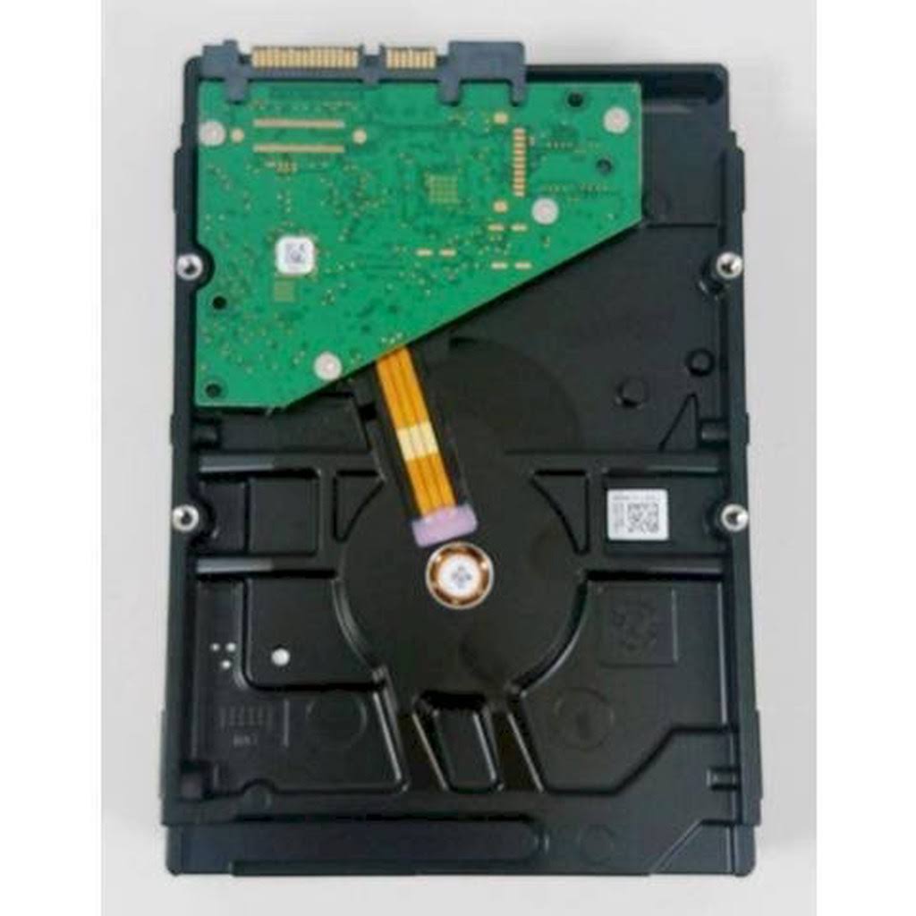 8 TB 3.5 SATA Desktop Hard Drive J568
