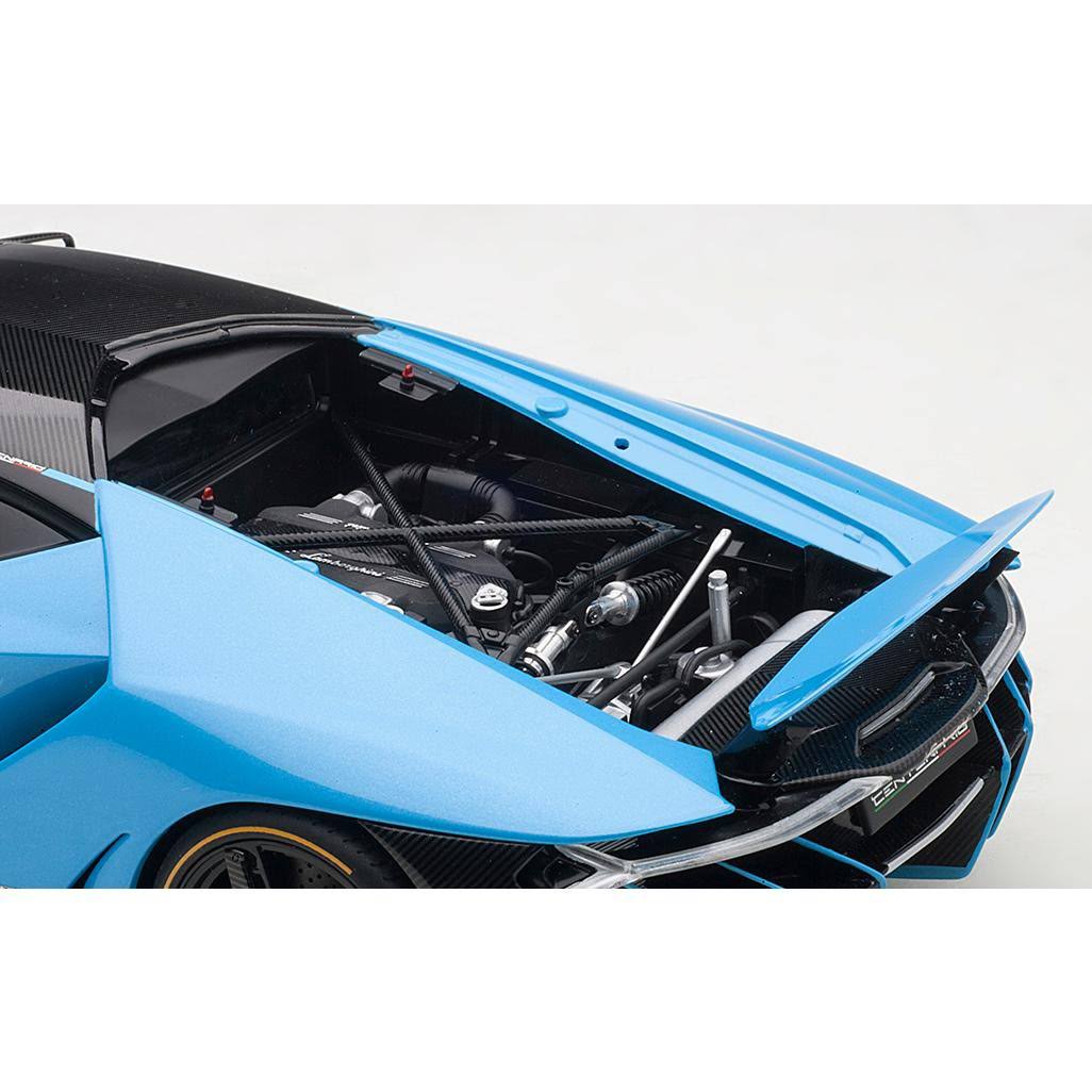 Pearl Blue 1/18 Model Car Z34824