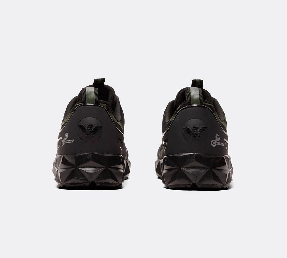 Black Trainer N561