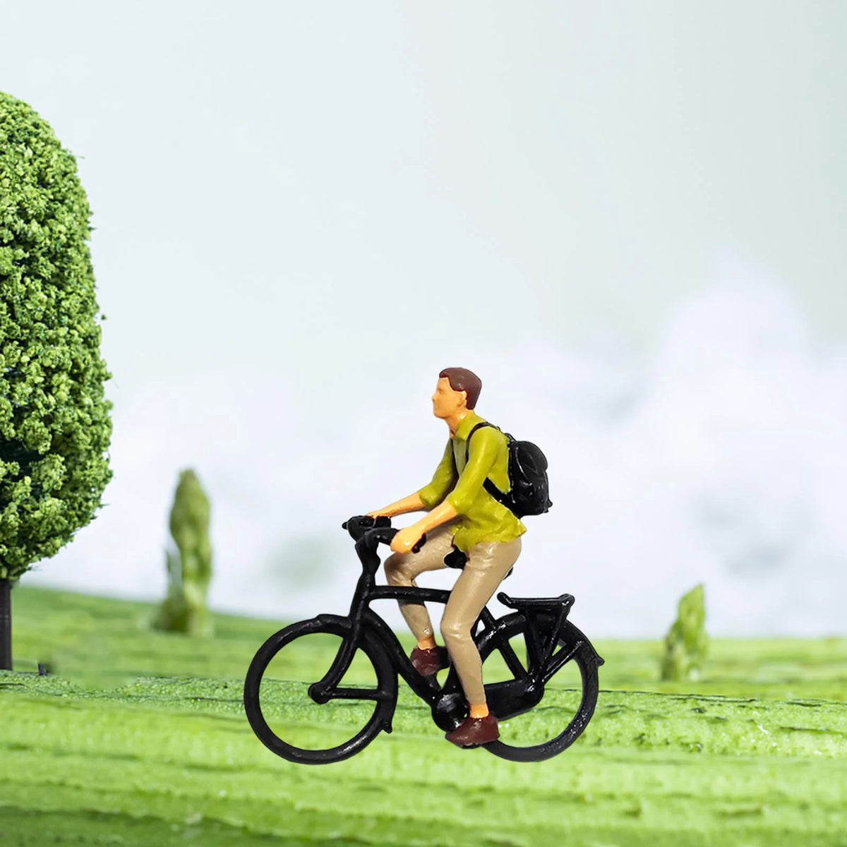 1/87 Scale Cyclist Figures Mini People Model Ornament W103