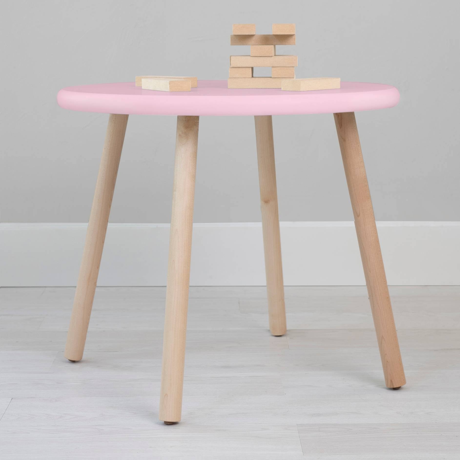 30x22 Round Kids Table in Maple/Pink J12905
