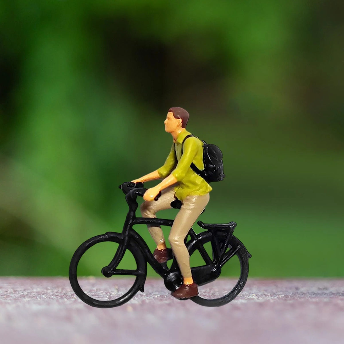 1/87 Scale Cyclist Figures Mini People Model Ornament W103